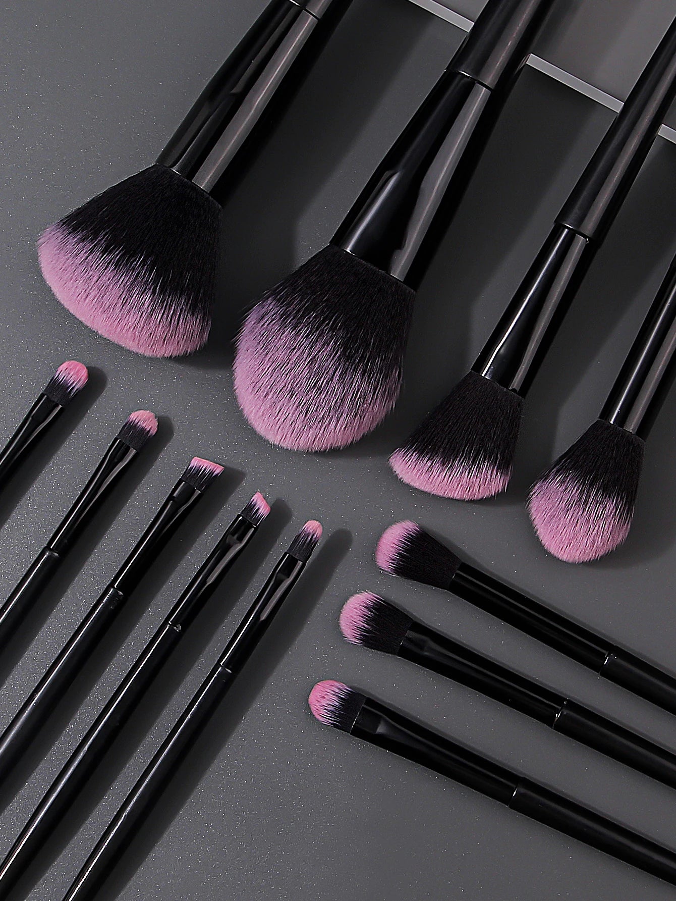 17 Makeup Tools Set 12 Face Makeup Brush Set with Makeup Egg Triangle Powder Puff Makeup Brush Storage Bucket Makeup Tools